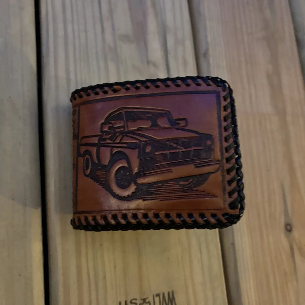 4WD Truck Leather Wallet USA Scene Handmade Whipstitch Bi Fold USA Made New